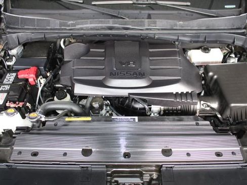 Used 2024 Nissan Titan PRO-4X w/ Pro-4x Convenience Package image 29