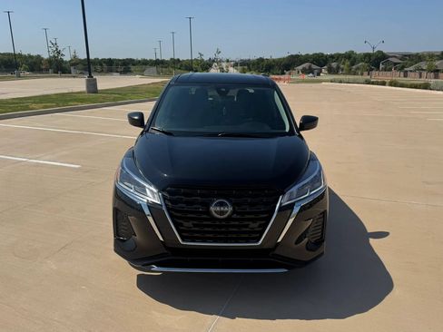 Used 2023 Nissan Kicks S w/ Interior Electronics Package FWD image 7