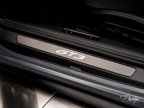 Used 2026 Porsche 911 GT3 RWD image 24