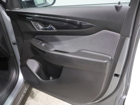 Used 2025 Chevrolet TrailBlazer LT AWD/4WD image 24