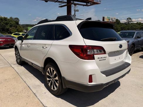 Used 2017 Subaru Outback 2.5i Limited AWD/4WD image 8