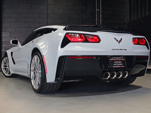 Used 2018 Chevrolet Corvette Grand Sport image 11