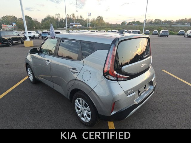 Used 2023 Kia Soul LX FWD image 7