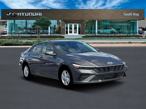 New 2026 Hyundai Elantra SE FWD image 11