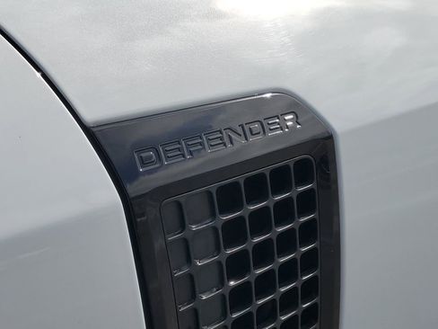 Used 2023 Land Rover Defender 110 V8 image 7