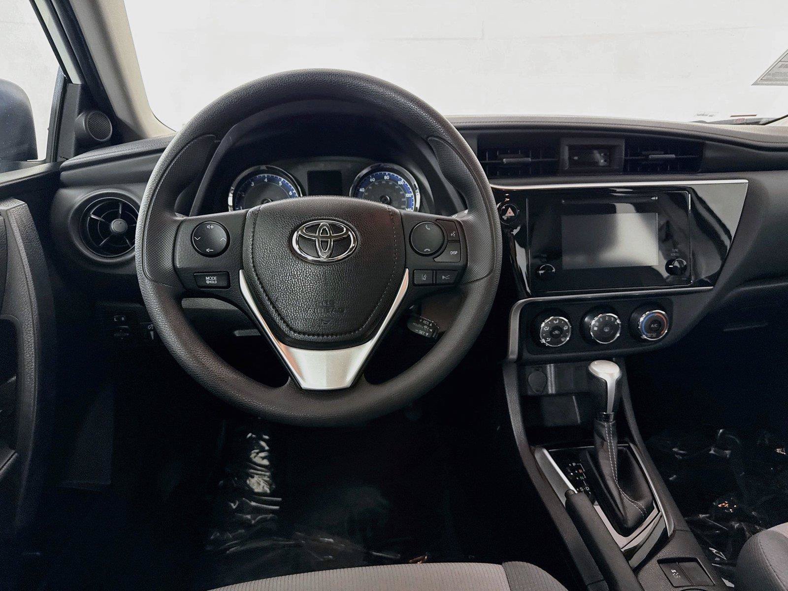Used 2018 Toyota Corolla L FWD image 25