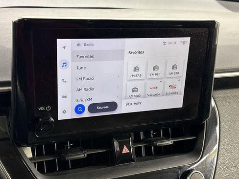 Used 2023 Toyota Corolla LE image 22