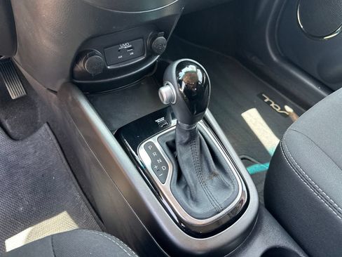 Used 2013 Kia Soul + w/ Audio Pkg FWD image 26