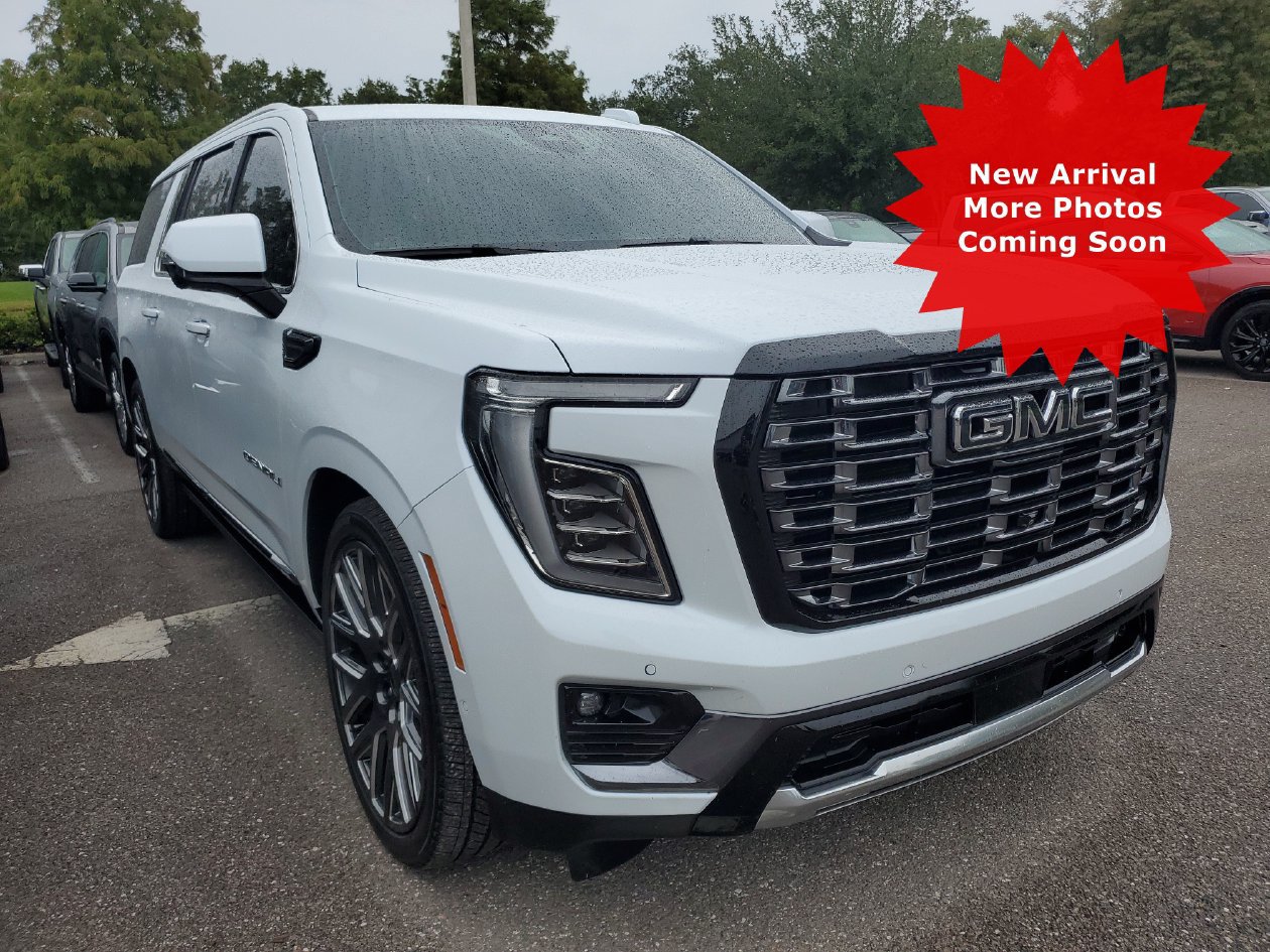 Used 2026 GMC Yukon XL Denali Ultimate AWD/4WD image 1