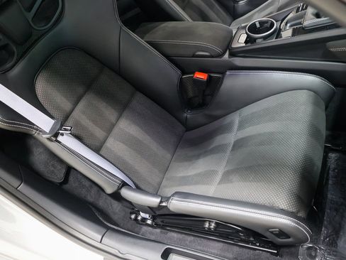Used 2022 Porsche 911 GT3 RWD image 40