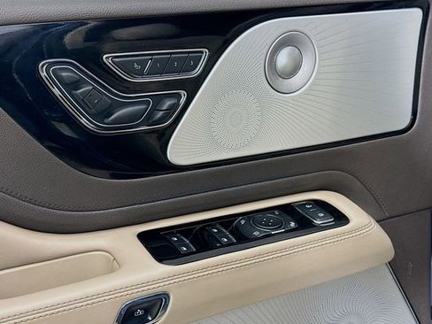 Used 2021 Lincoln Aviator Reserve w/ Equipment Group 202A image 20