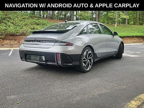 Used 2024 Hyundai Ioniq 6 SEL RWD image 2