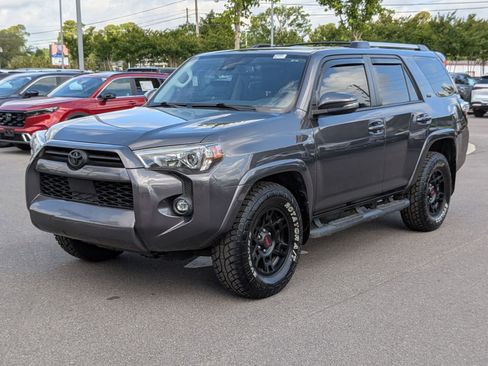 Used 2022 Toyota 4Runner SR5 Premium w/ Moonroof Package RWD image 7
