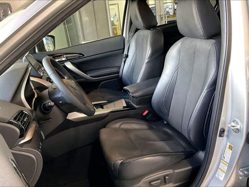 Used 2022 Mitsubishi Eclipse Cross SE image 3