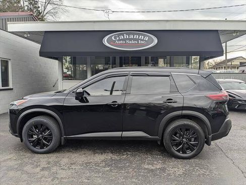 Used 2023 Nissan Rogue SV w/ SV Premium B Package AWD/4WD image 2