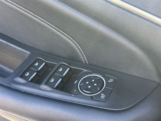 Used 2022 Ford Edge Titanium AWD/4WD image 16