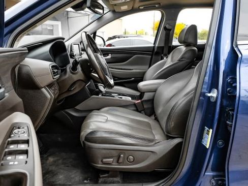 Used 2019 Hyundai Santa Fe Limited w/ Cargo Package image 4