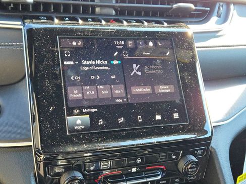 New 2025 Jeep Grand Cherokee Laredo X w/ Luxury Tech Group I image 30