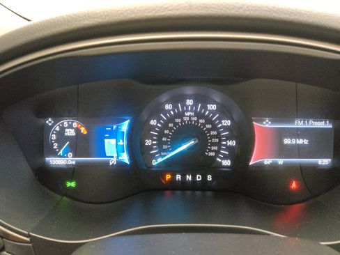Used 2018 Ford Fusion SE w/ Fusion SE Technology Package FWD image 23
