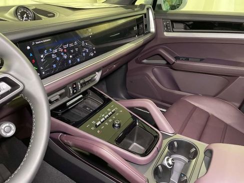 New 2026 Porsche Cayenne Coupe AWD/4WD image 35