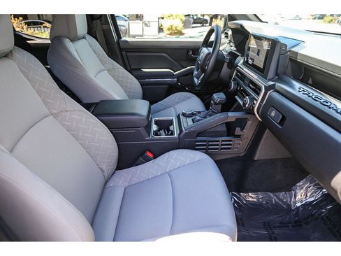 Used 2026 Toyota Tacoma SR5 AWD/4WD image 14
