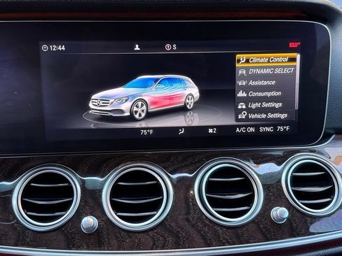 Used 2018 Mercedes-Benz E 400 4MATIC Wagon image 29