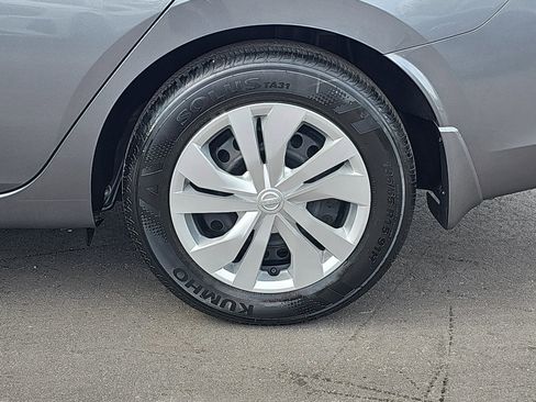 Used 2024 Nissan Versa S image 32