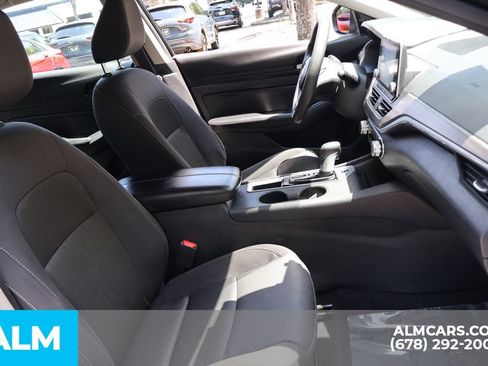Used 2025 Nissan Altima 2.5 SV FWD image 26