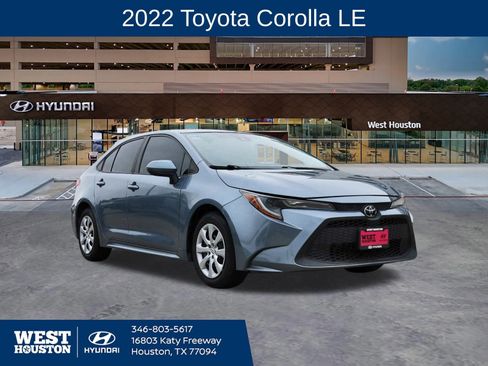 Used 2022 Toyota Corolla LE image 1