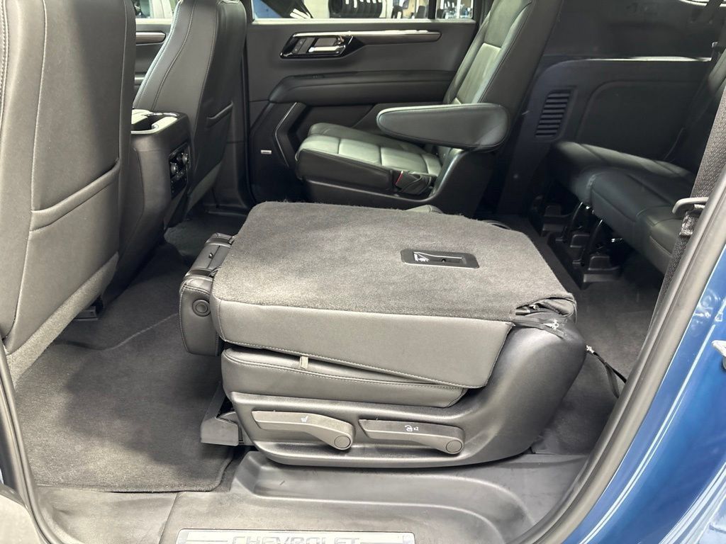 Used 2026 Chevrolet Suburban LT w/ Comfort Package AWD/4WD image 51