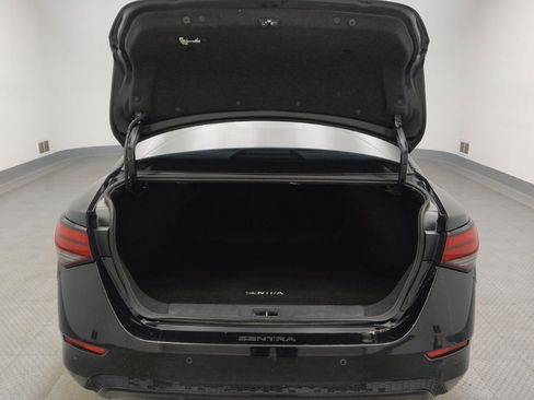 Used 2024 Nissan Sentra S FWD image 29