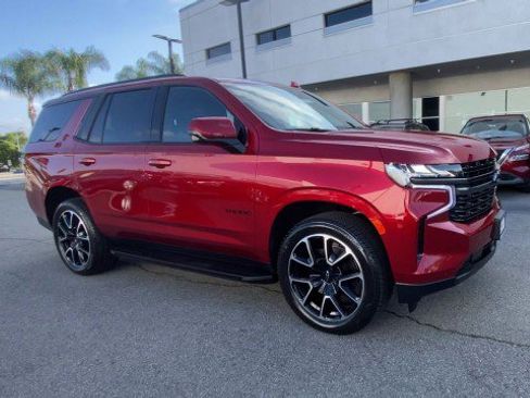 Used 2021 Chevrolet Tahoe RST w/ Luxury Package image 2