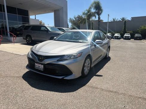 Used 2020 Toyota Camry LE w/ Carpet Mat Package FWD image 3
