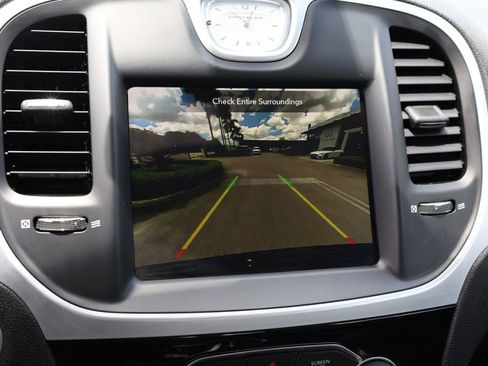 Used 2023 Chrysler 300 Touring L RWD image 29