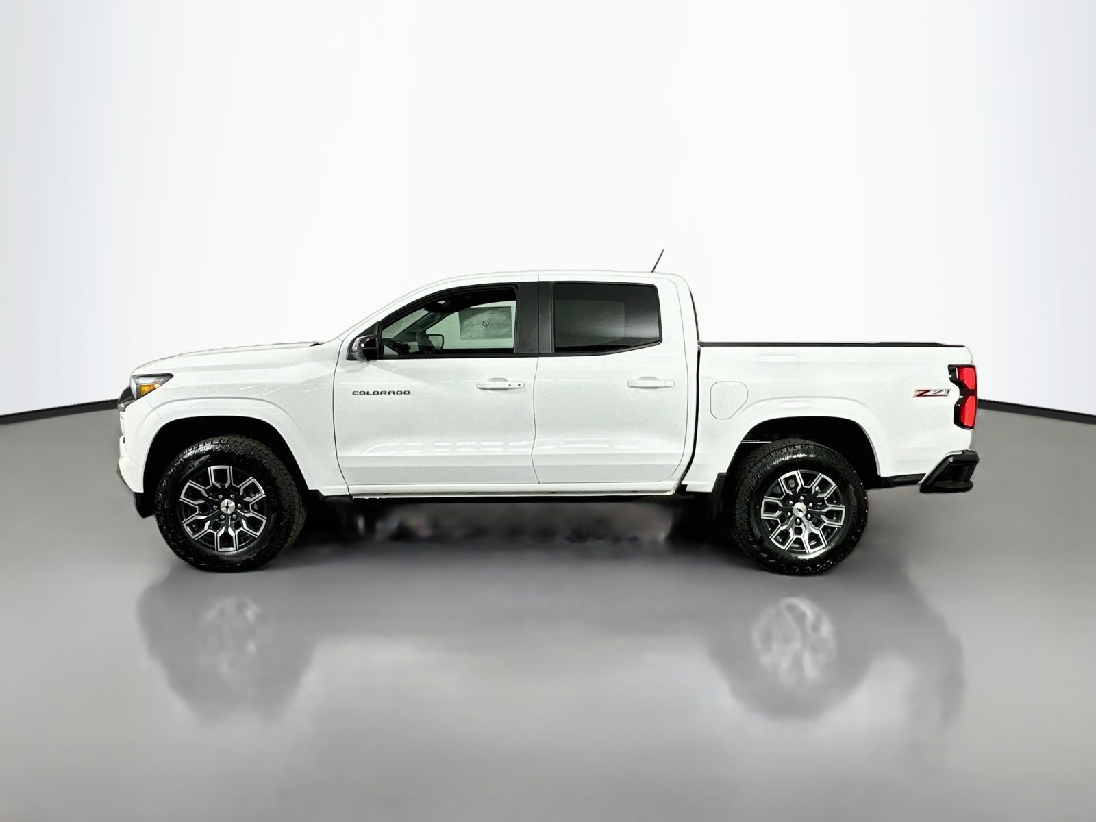 New 2026 Chevrolet Colorado Z71 w/ Technology Package AWD/4WD image 4