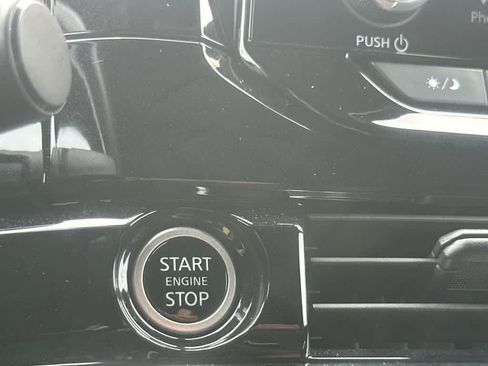 Used 2023 Nissan Pathfinder SV AWD/4WD image 24