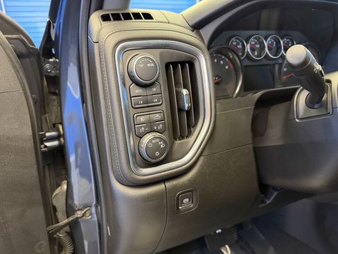 Used 2021 Chevrolet Silverado 1500 LT Trail Boss AWD/4WD image 14