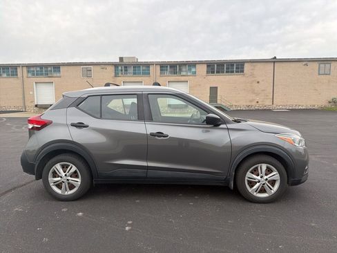 Used 2018 Nissan Kicks S w/ Exterior Package FWD image 4