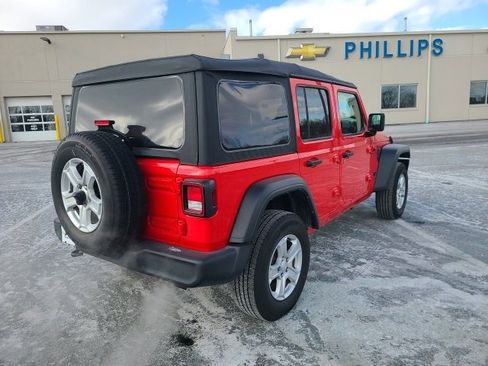Used 2022 Jeep Wrangler Unlimited Sport image 5