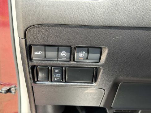 Used 2023 Nissan Armada Platinum w/ Captain's Chairs Package RWD image 24