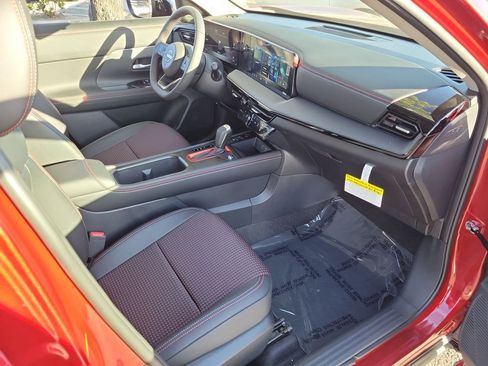 New 2026 Nissan Kicks SR image 11