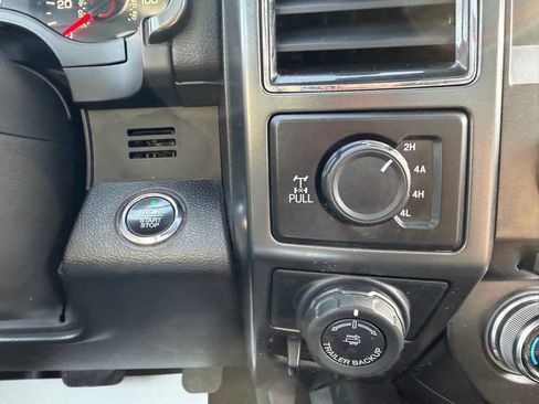 Used 2018 Ford F150 Lariat w/ Equipment Group 502A Luxury AWD/4WD image 29