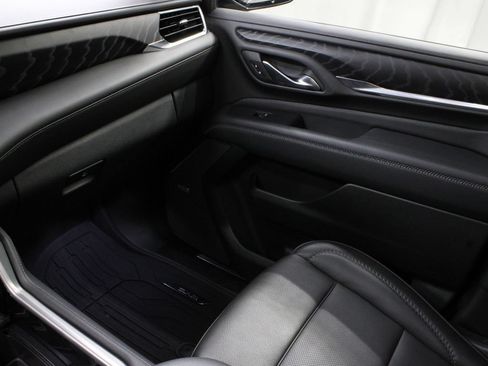 Used 2023 GMC Yukon Denali w/ LPO, Floor Liner Package AWD/4WD image 32