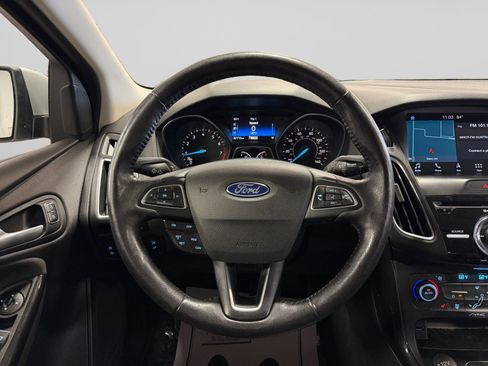 Used 2018 Ford Focus Titanium FWD image 17
