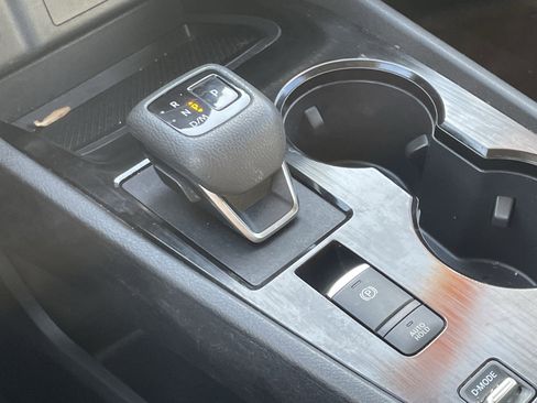 Used 2023 Nissan Rogue SV image 22