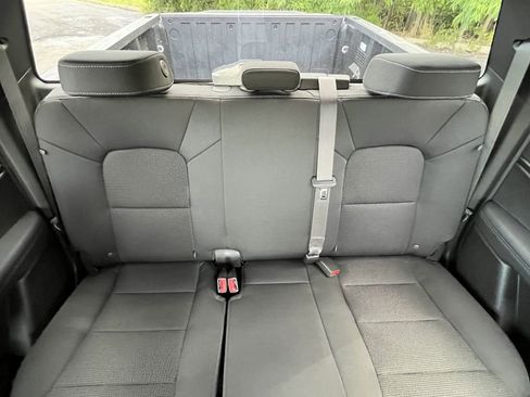 Certified 2024 Chevrolet Colorado LT image 18