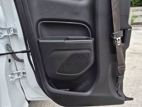 Used 2022 Chevrolet Colorado LT w/ Fleet Safety Package RWD image 12