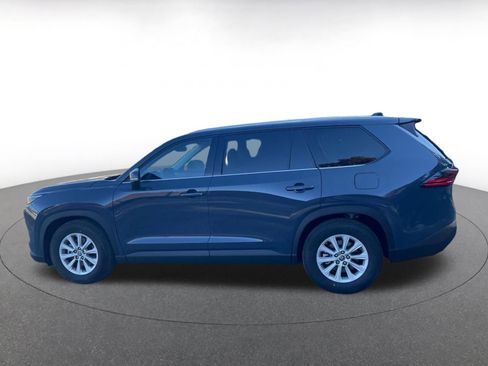 Used 2025 Toyota Grand Highlander XLE image 8