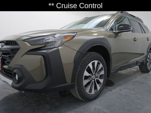 Used 2025 Subaru Outback Limited image 4