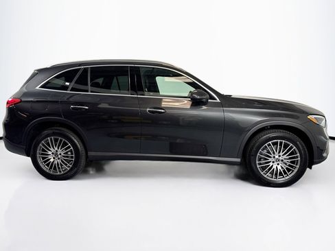 Used 2026 Mercedes-Benz GLC 300 4MATIC image 4